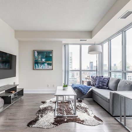 Luxury 1Br Condo - King Bed With City Views Toronto Zewnętrze zdjęcie