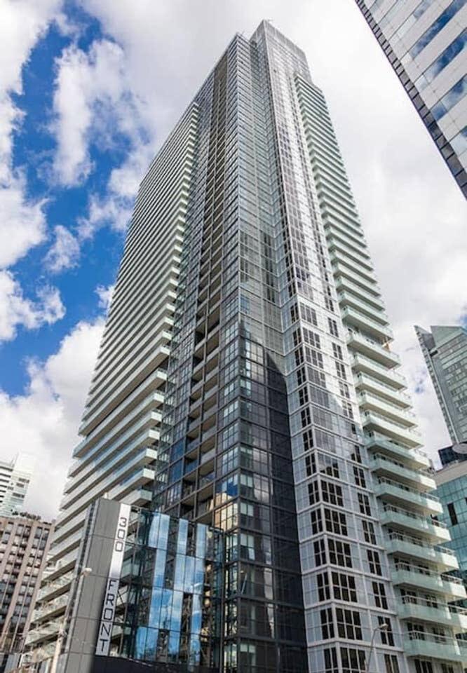 Luxury 1Br Condo - King Bed With City Views Toronto Zewnętrze zdjęcie