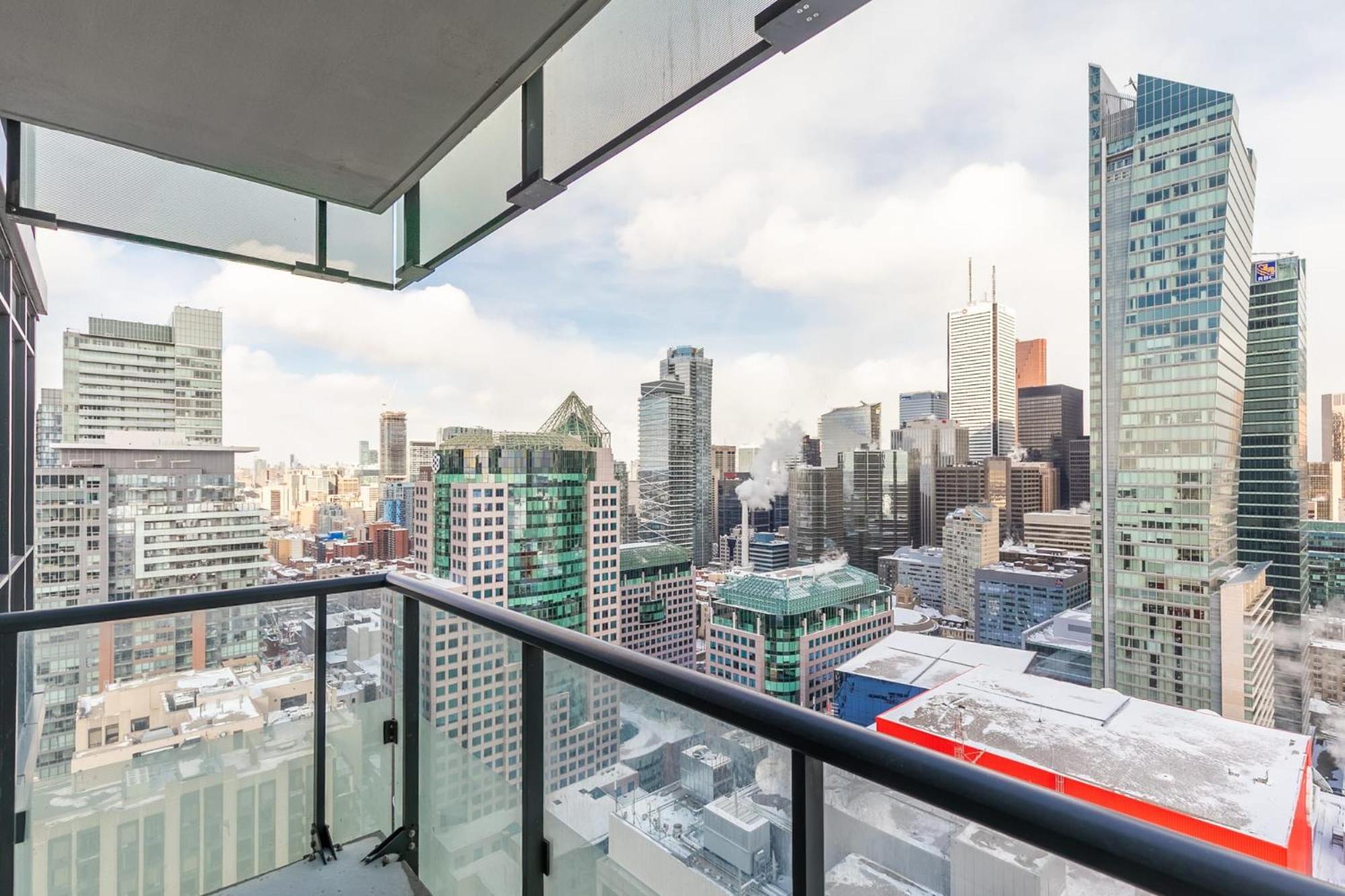 Luxury 1Br Condo - King Bed With City Views Toronto Zewnętrze zdjęcie