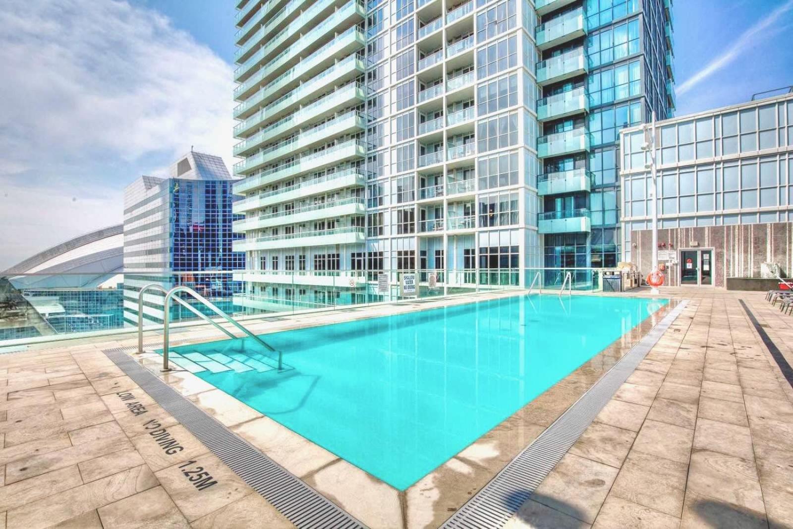 Luxury 1Br Condo - King Bed With City Views Toronto Zewnętrze zdjęcie